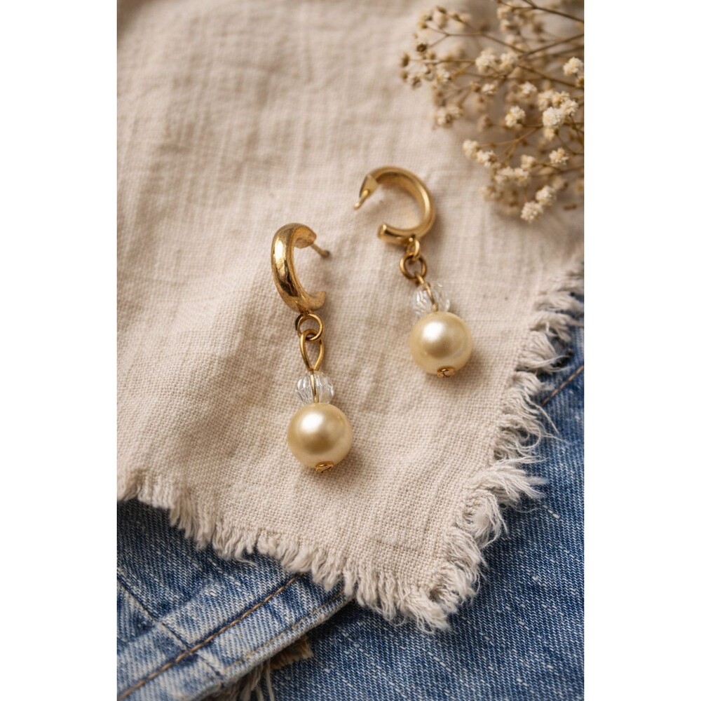 Vintage Gold Tone  Pearl Drop Hoop Earrings Minamlist Dainty Coquette